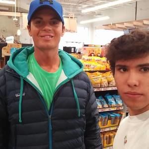 Meet your Posher, Gilpon